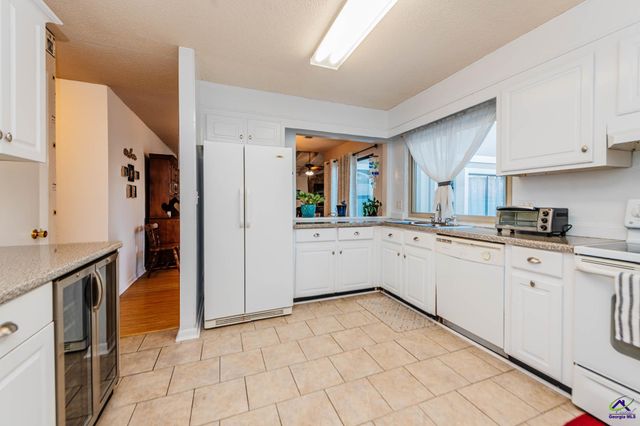 200 Atrium Ct, Warner Robins, GA 31088