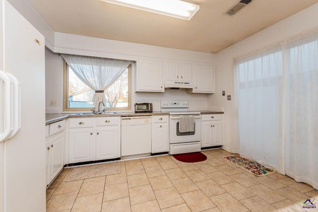 200 Atrium Ct, Warner Robins, GA 31088