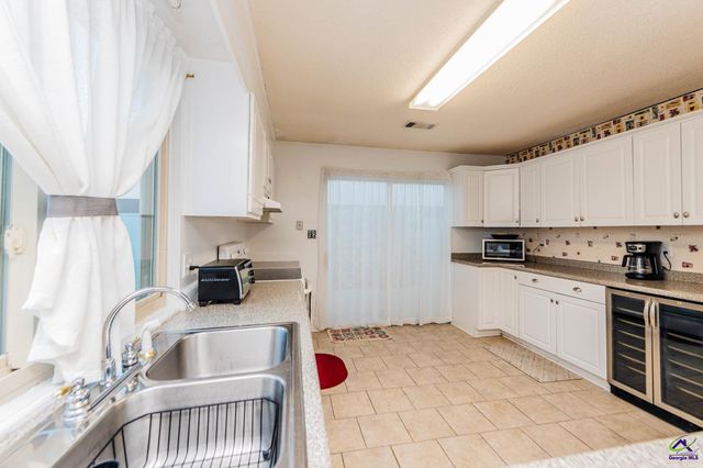 200 Atrium Ct, Warner Robins, GA 31088