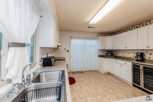 200 Atrium Ct, Warner Robins, GA 31088