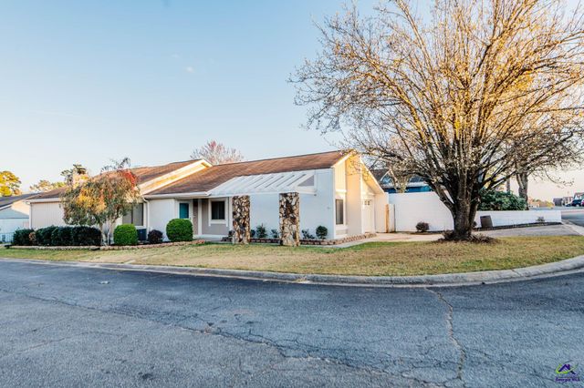 200 Atrium Ct, Warner Robins, GA 31088