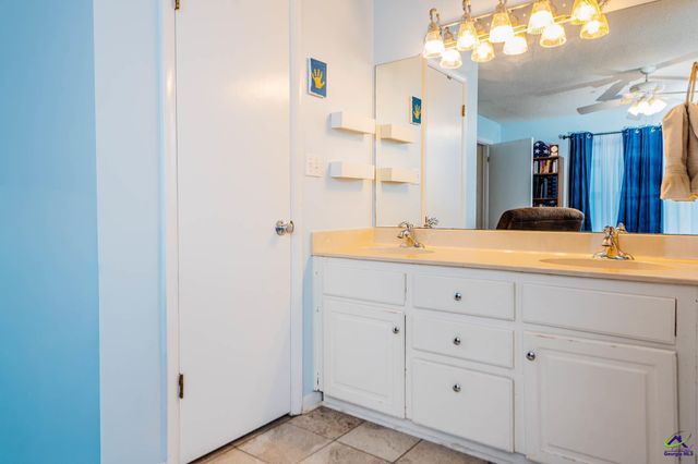 200 Atrium Ct, Warner Robins, GA 31088