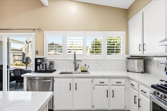 8465 Cortadera Dr, Orangevale, CA 95662