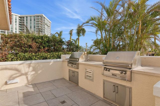 35 WATERGATE DRIVE 1005, Sarasota, FL 34236