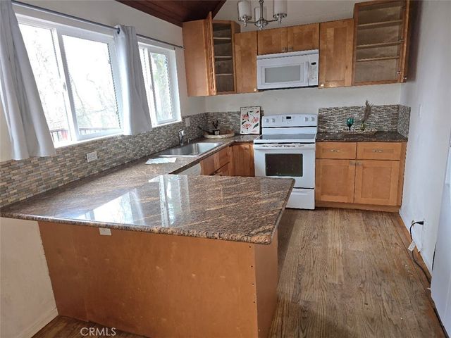 12266 Black Oak, Loch Lomond, CA 95461