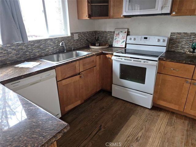 12266 Black Oak, Loch Lomond, CA 95461