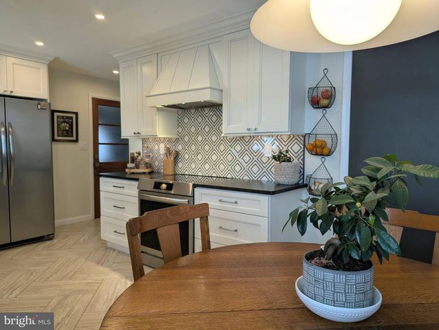 962 ANDERSON FERRY RD, Mount Joy, PA 17552