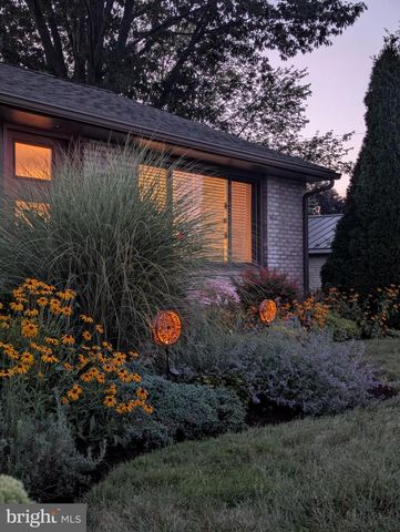 962 ANDERSON FERRY RD, Mount Joy, PA 17552