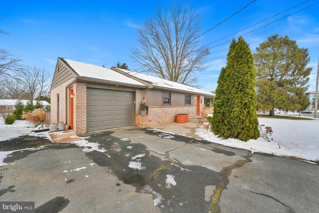 962 ANDERSON FERRY RD, Mount Joy, PA 17552