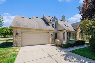16816 Pebble Court, Macomb, MI 48042