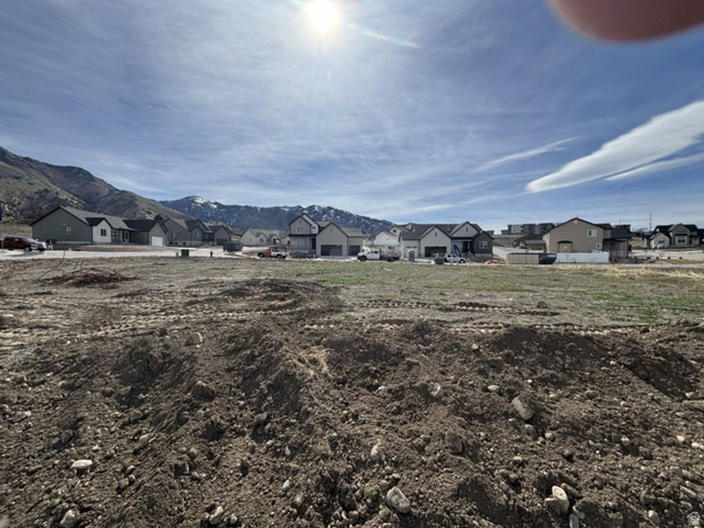 Image 4 of property listing at 1241 E TALMAGE LN # 31, Logan, UT 84341