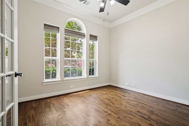 10715 Dixon Branch Drive, Dallas, TX 75218