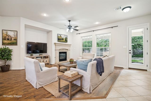 10715 Dixon Branch Drive, Dallas, TX 75218