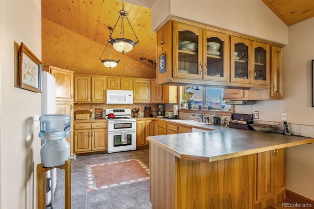 3500 Oak Grove Circle, Westcliffe, CO 81252