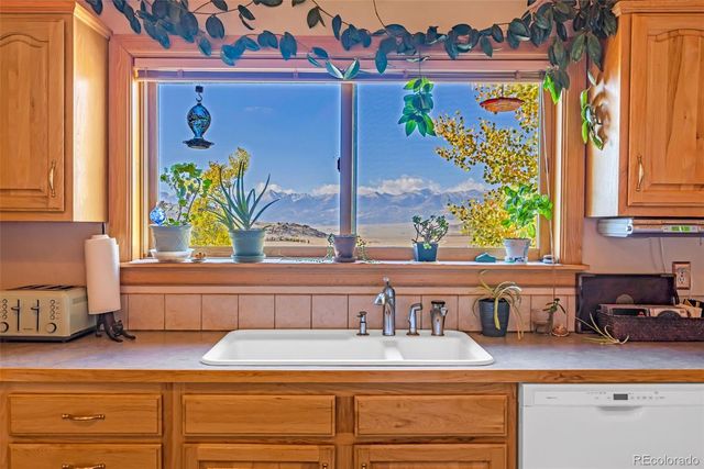 3500 Oak Grove Circle, Westcliffe, CO 81252