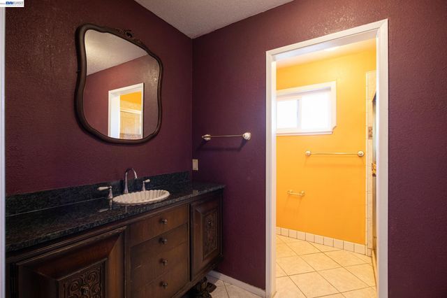 3241 Arnaudo Ln, Tracy, CA 95376
