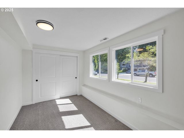 37465 DUBARKO Rd, Sandy, OR 97055