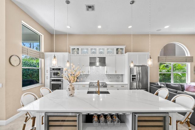 7868 NW 71st Way, Parkland, FL 33067