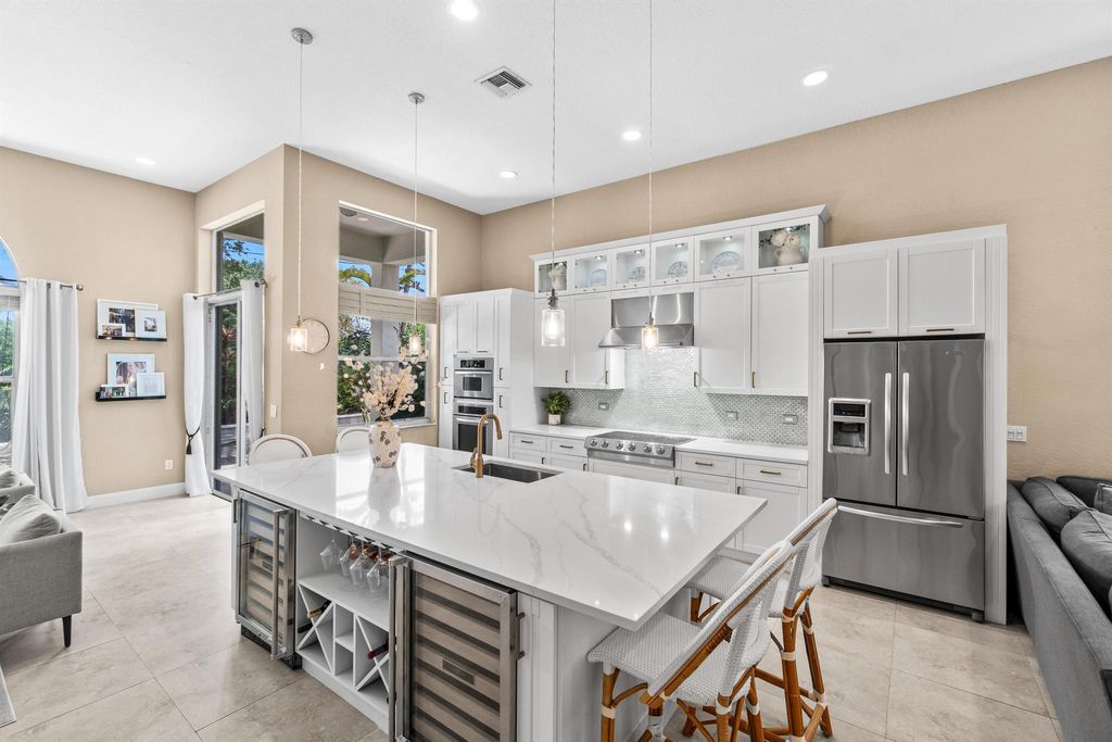 7868 NW 71st Way, Parkland, FL 33067
