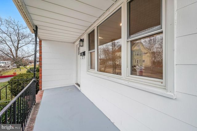 30 3RD AVE, Halethorpe, MD 21227