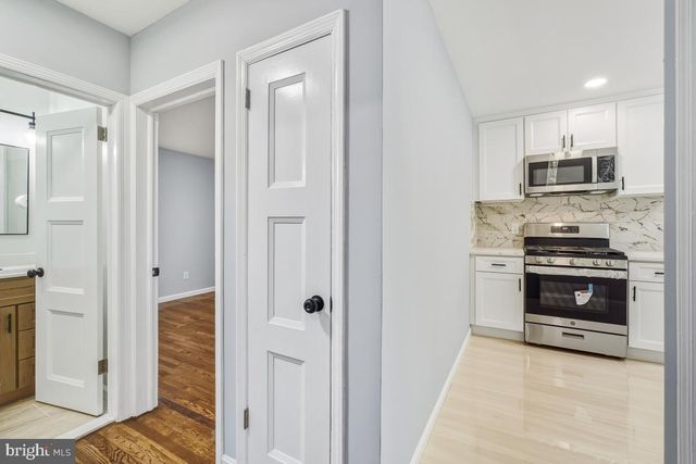 30 3RD AVE, Halethorpe, MD 21227