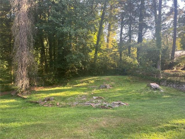 2530 Old Colony Road, East Point, GA 30344