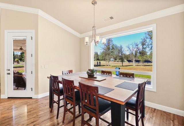 21089 Falling Leaf Road, Redding, CA 96003