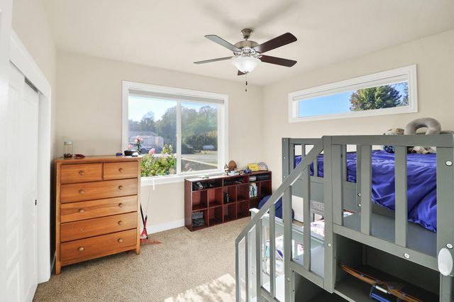 21089 Falling Leaf Road, Redding, CA 96003