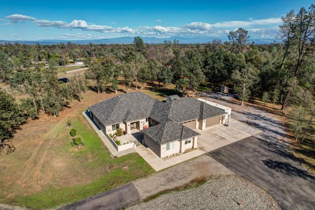 21089 Falling Leaf Road, Redding, CA 96003