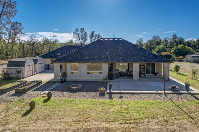 21089 Falling Leaf Road, Redding, CA 96003