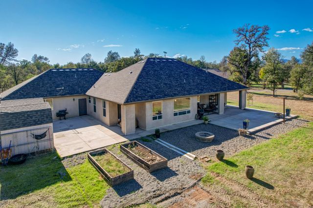 21089 Falling Leaf Road, Redding, CA 96003