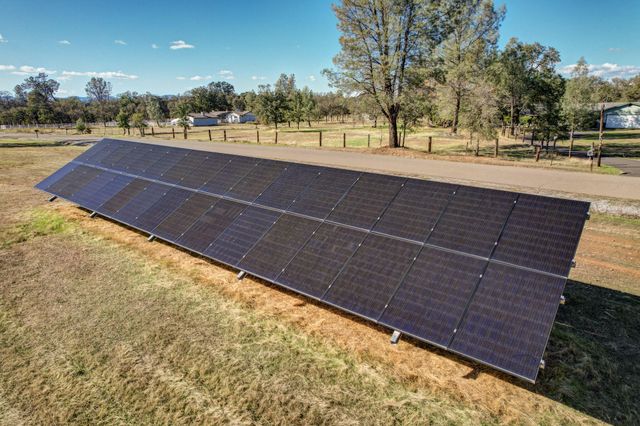 21089 Falling Leaf Road, Redding, CA 96003