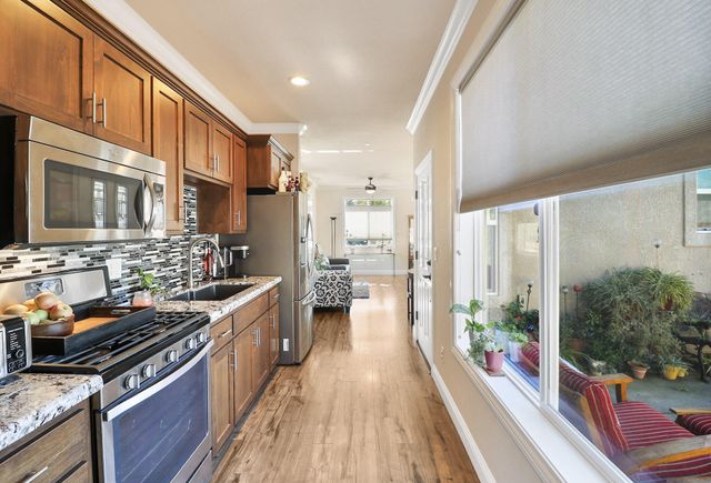 21089 Falling Leaf Road, Redding, CA 96003