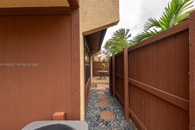 6534 SW 114th Pl G-75, Miami, FL 33173