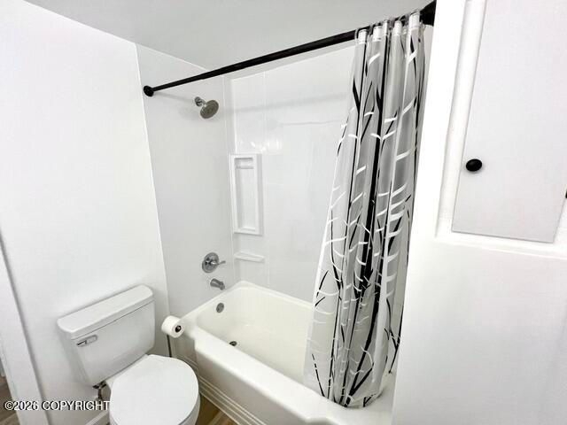 3804 Lois Drive, Anchorage, AK 99517