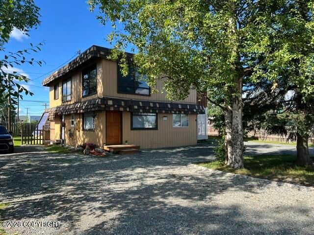 3804 Lois Drive, Anchorage, AK 99517