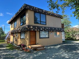 3804 Lois Drive, Anchorage, AK 99517