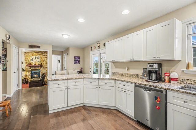 2455 BRANDYWINE LN, York, PA 17404