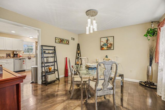 2455 BRANDYWINE LN, York, PA 17404