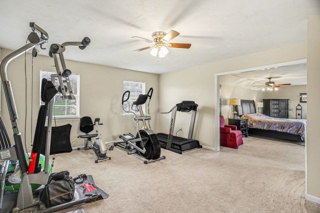 2455 BRANDYWINE LN, York, PA 17404