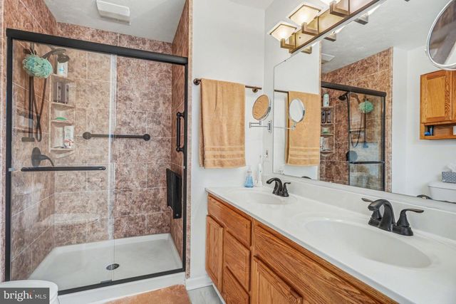 2455 BRANDYWINE LN, York, PA 17404