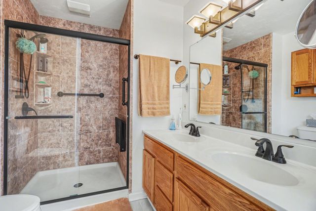 2455 BRANDYWINE LN, York, PA 17404