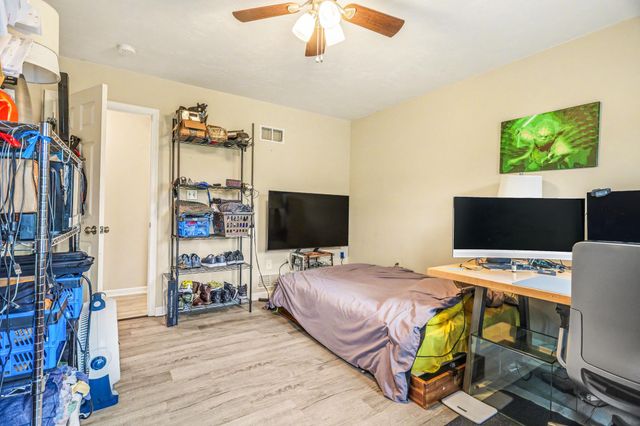 2455 BRANDYWINE LN, York, PA 17404