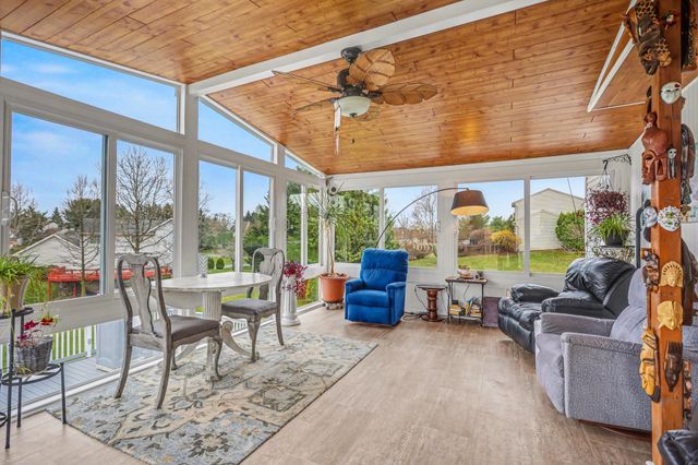 2455 BRANDYWINE LN, York, PA 17404