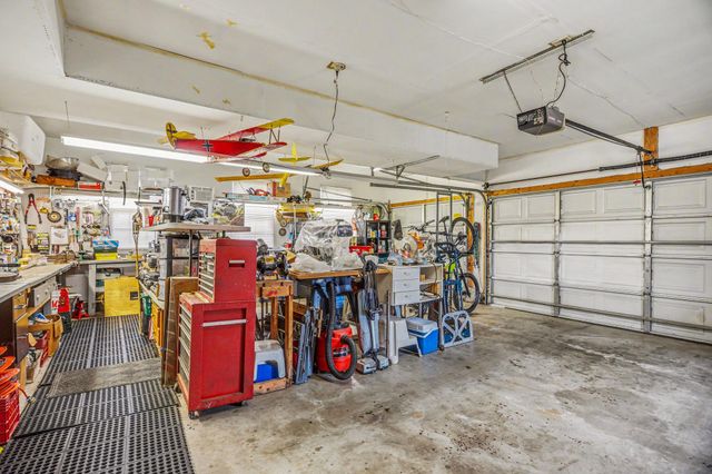 2455 BRANDYWINE LN, York, PA 17404