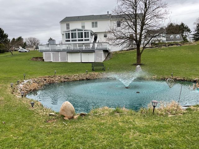 2455 BRANDYWINE LN, York, PA 17404