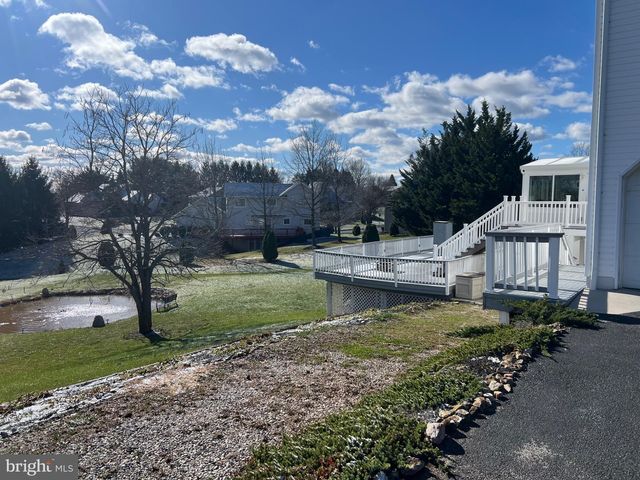 2455 BRANDYWINE LN, York, PA 17404