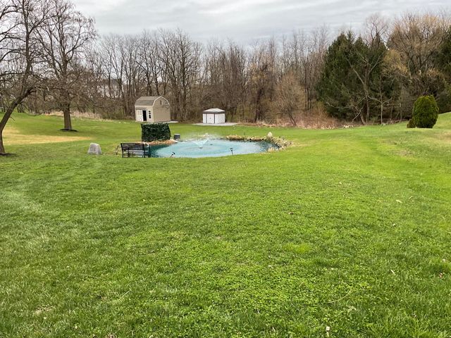 2455 BRANDYWINE LN, York, PA 17404