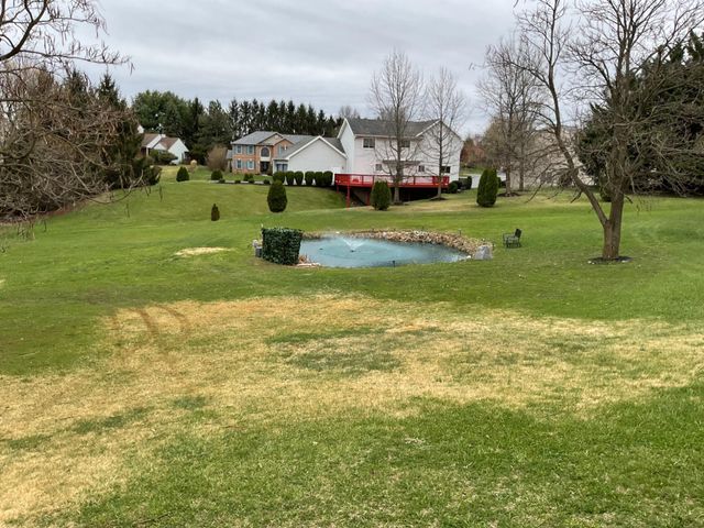 2455 BRANDYWINE LN, York, PA 17404