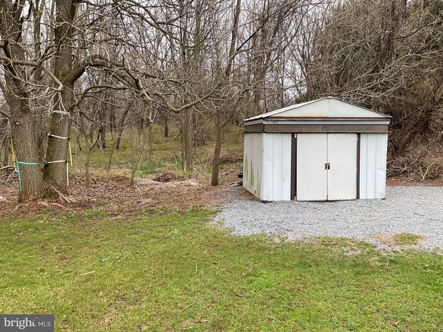 2455 BRANDYWINE LN, York, PA 17404